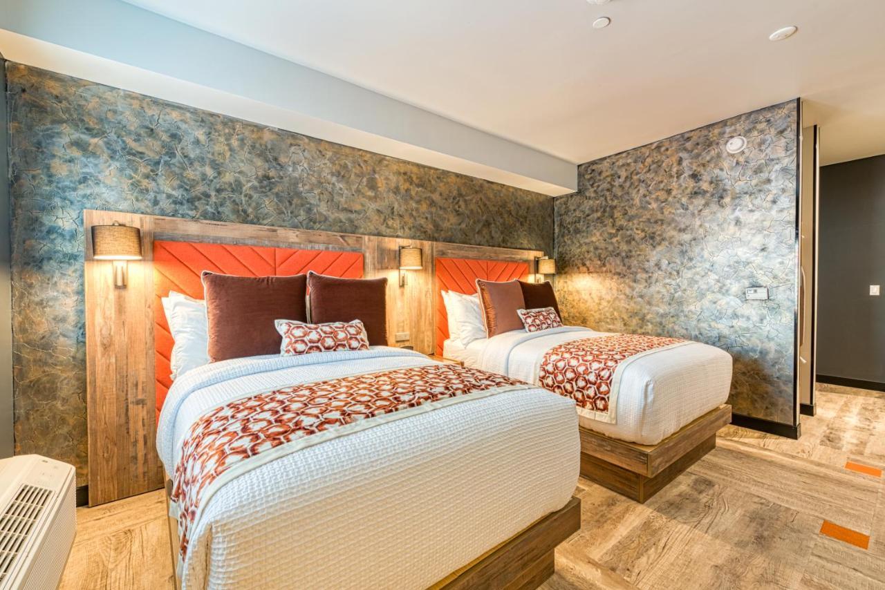 Lexen Newhall & - Near Six Flags Magic Mountain Hotel 2*